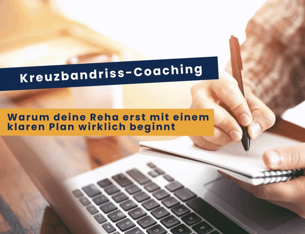 Trainer der einen Onlineplan entwirft im Rahmen des Kreuzbandriss-Coachings